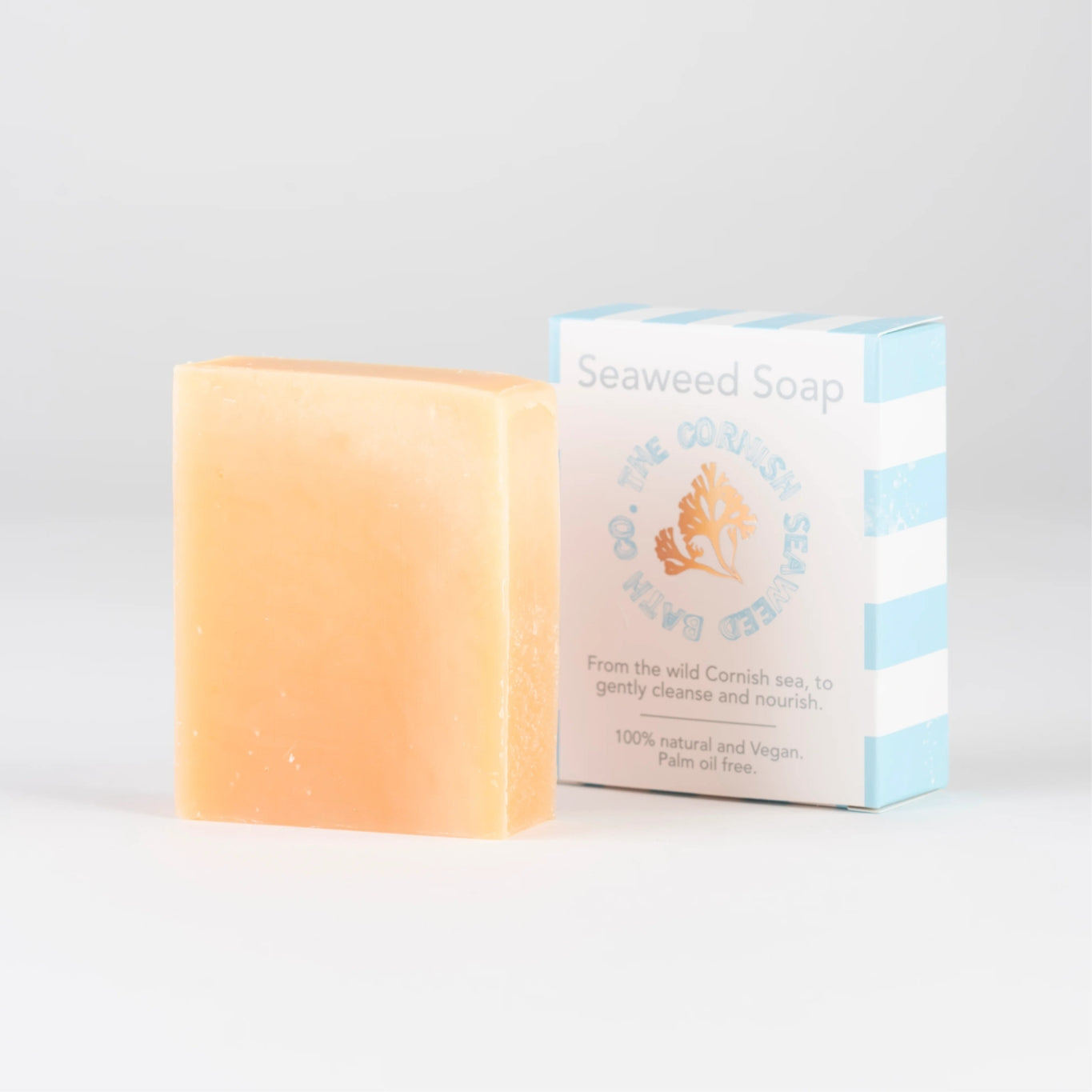 Bar of 140g pure seaweed soap with natural ingredients for gentle cleansing and skin nourishment.