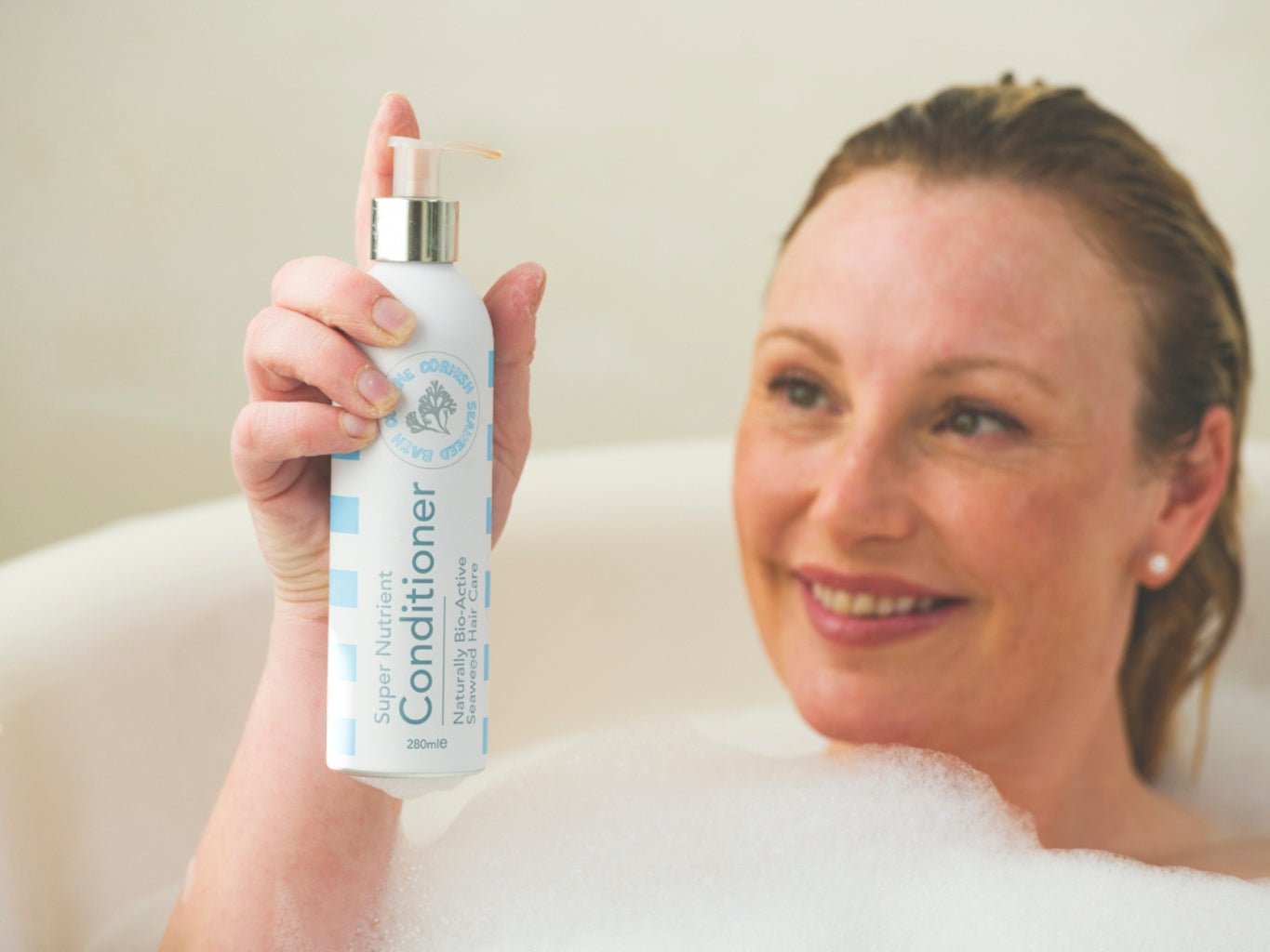 Cornish Seaweed Conditioner UK: Complete Guide 2025 - The Cornish Seaweed Bath Co.