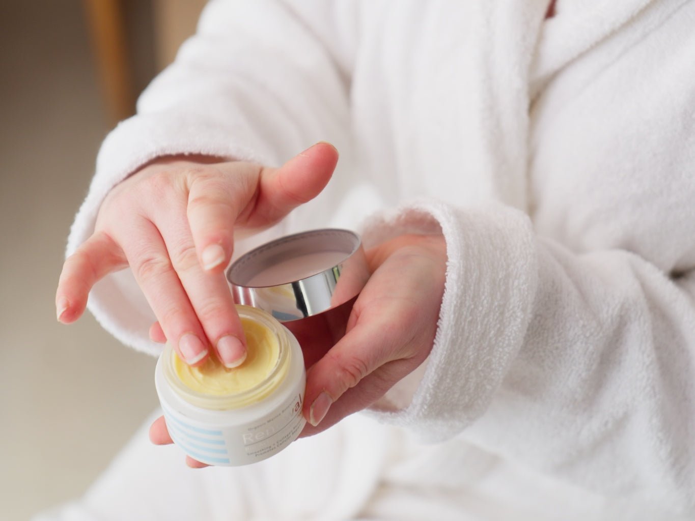 Forehead Wrinkles: How To Remove Them Naturally - The Cornish Seaweed Bath Co.