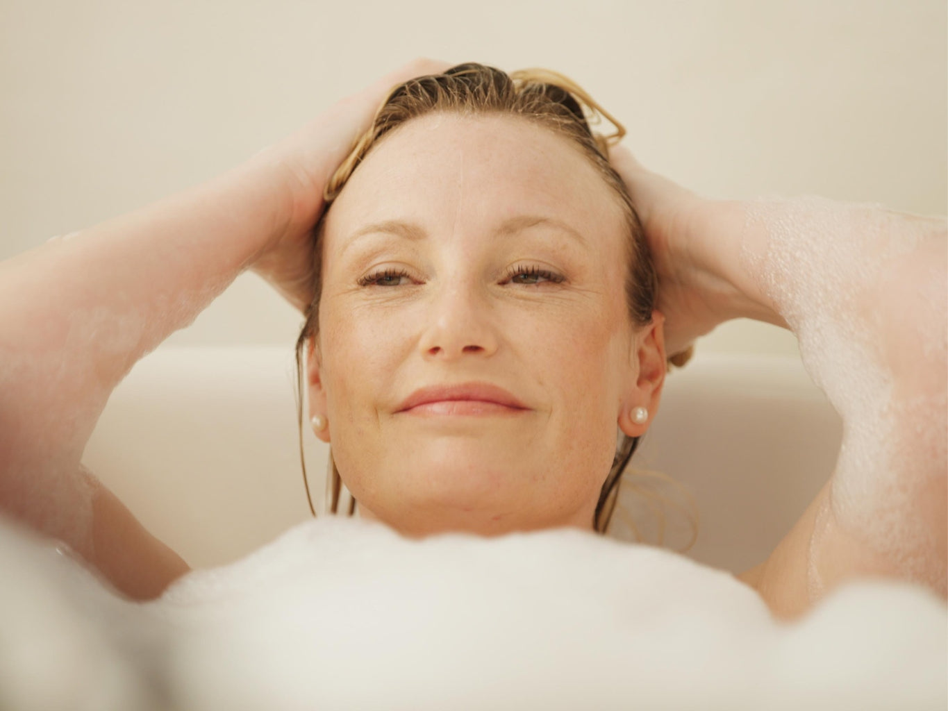 how to hydrate a dry menopausal scalp