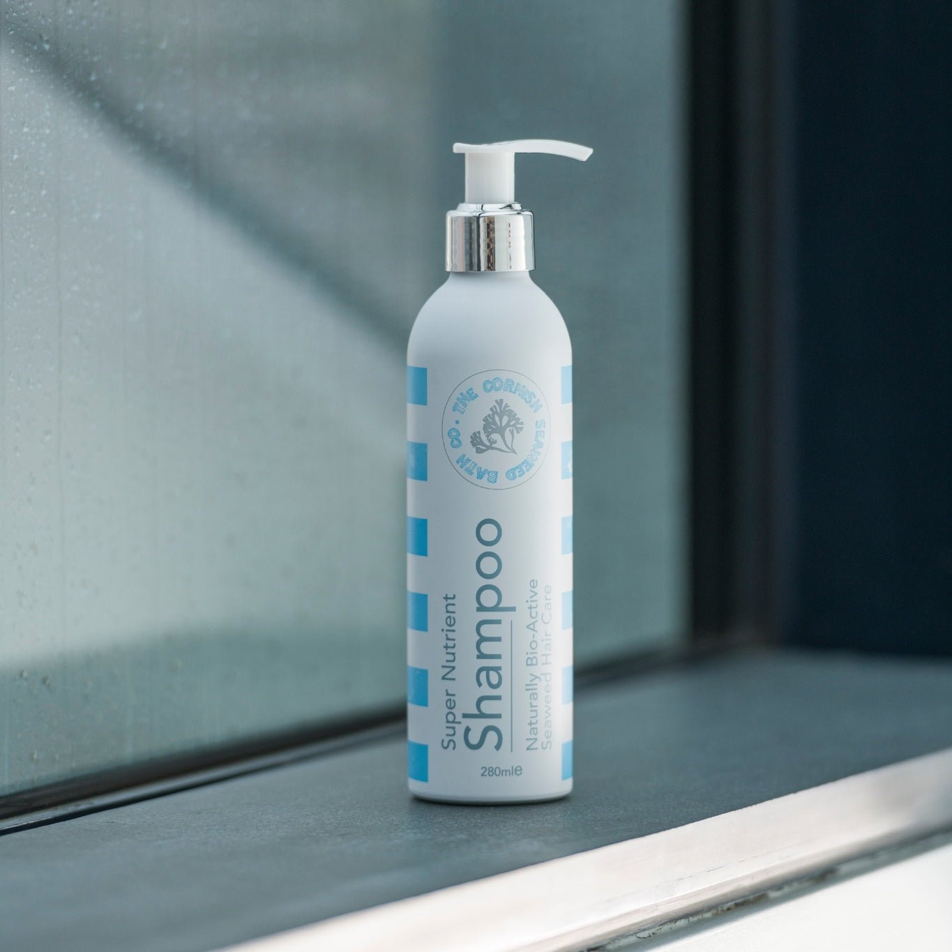 Mitigating Dryness: The Importance Of Moisture-Retaining Shampoos - The Cornish Seaweed Bath Co.
