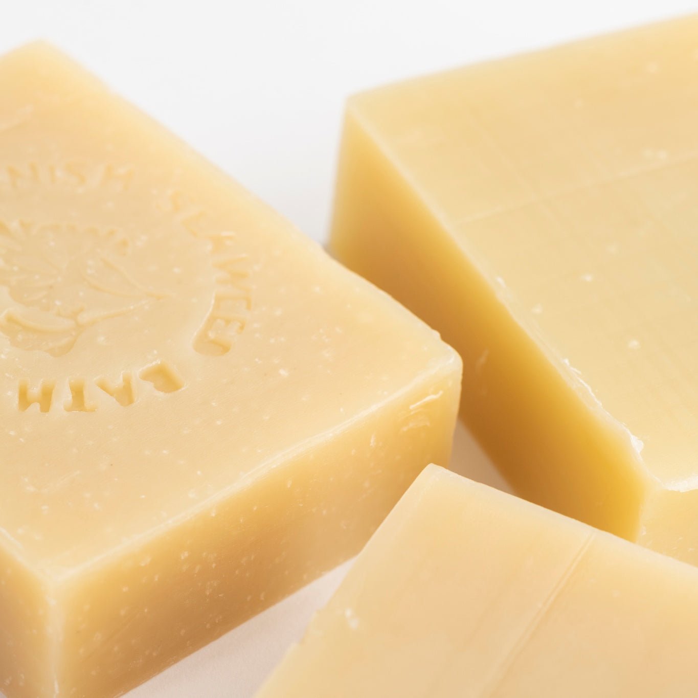 Soap Bar Types: How to Choose the Perfect Match - The Cornish Seaweed Bath Co.