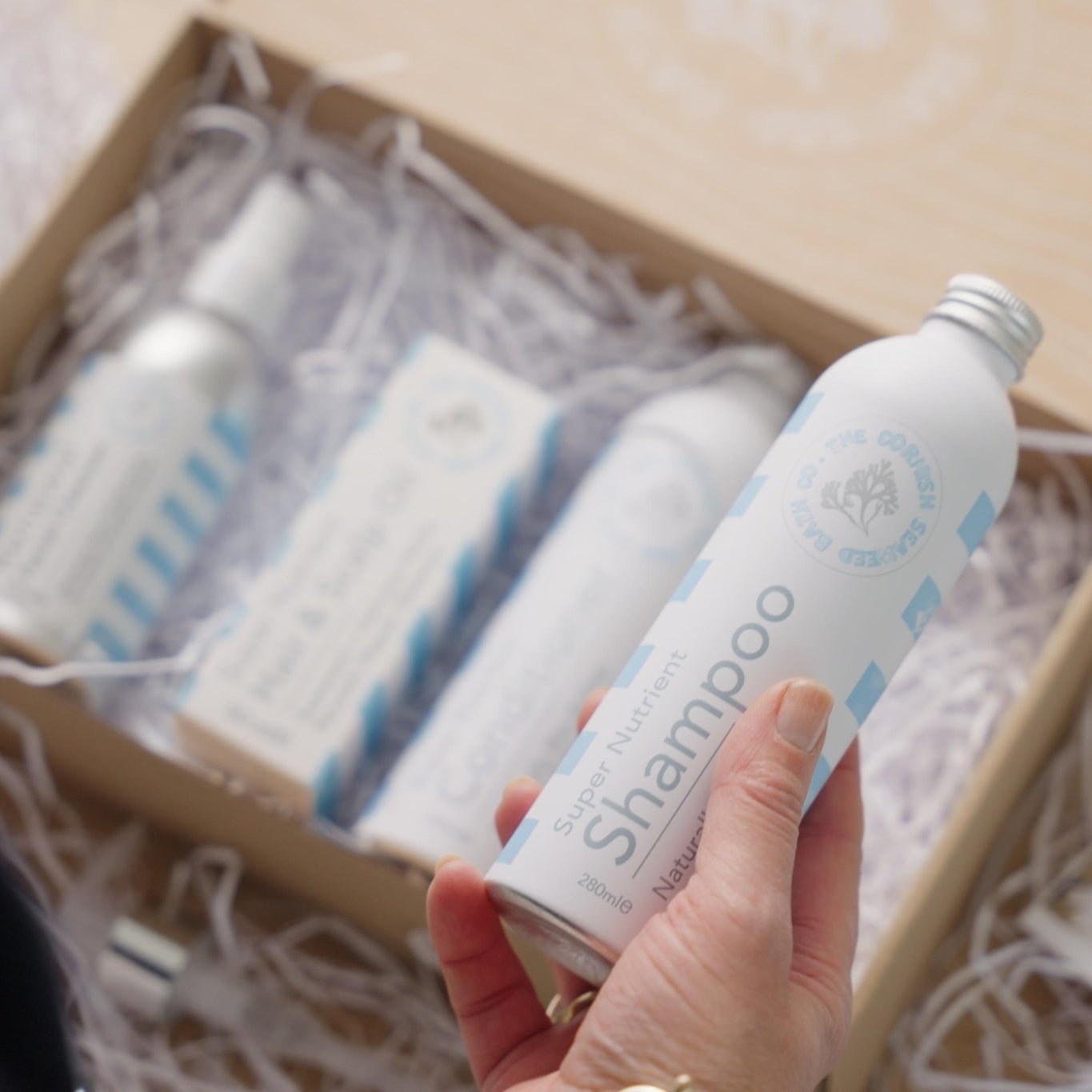 Sulphate-Free Seaweed Shampoo for Sensitive Scalps - The Cornish Seaweed Bath Co.